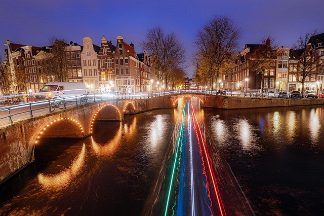Amsterdam - Z letalom na poti